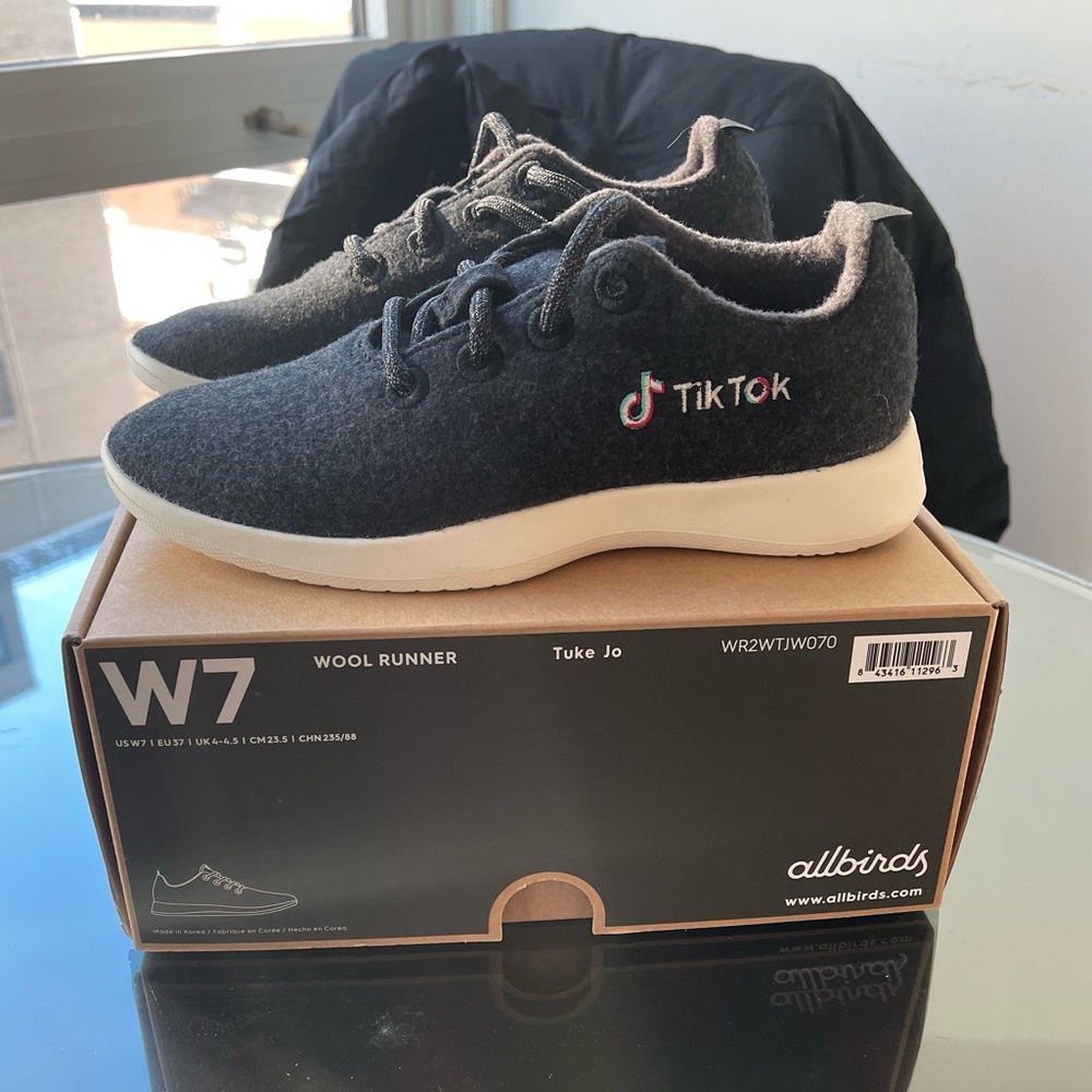 TikTok All Birds size 7